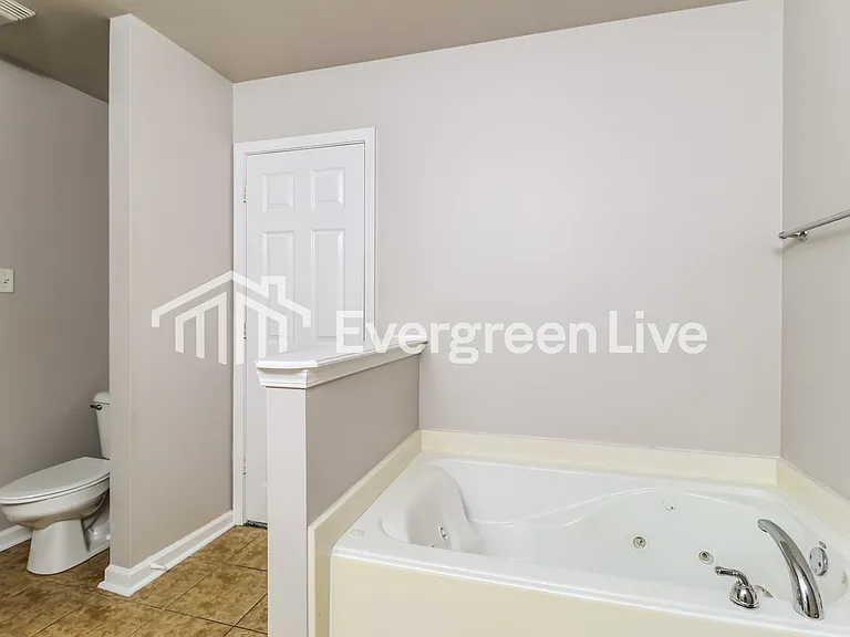 13913 Magnolia Glen Dr — Photo 10