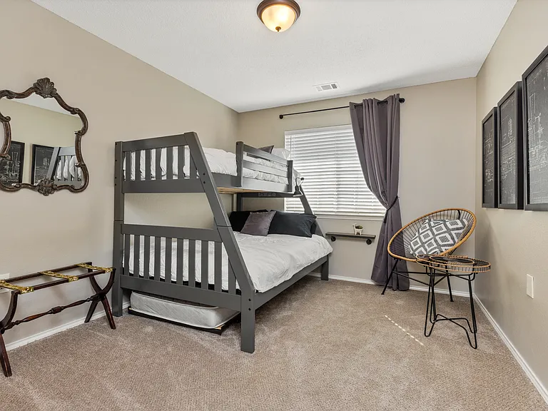 604 Grimsworth Ct — Photo 16