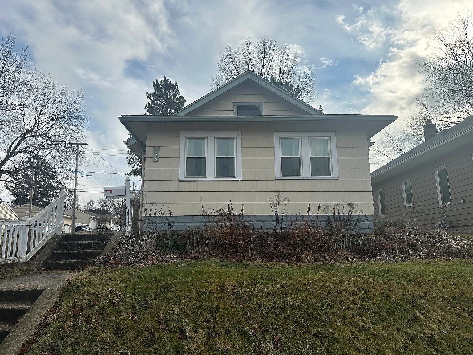 2 bed, 828 sqft, $950 — Photo 1