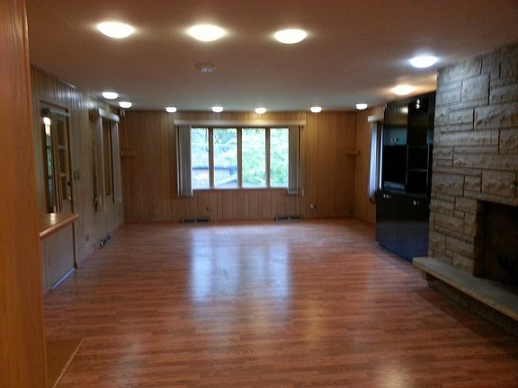 2nd image of 1220 Sherwood Ave