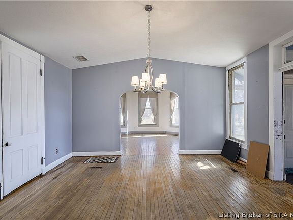 5th image of 211 W Main Street