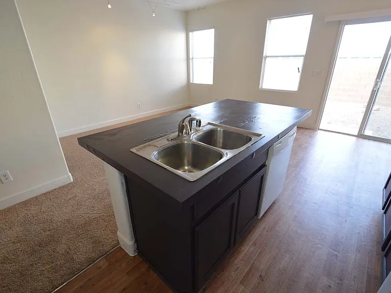 6670 Tulip Falls Dr — Photo 5