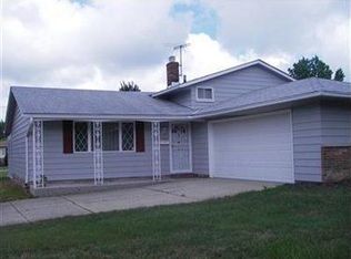 5454 Comstock Rd, Bedford Heights, OH 44146