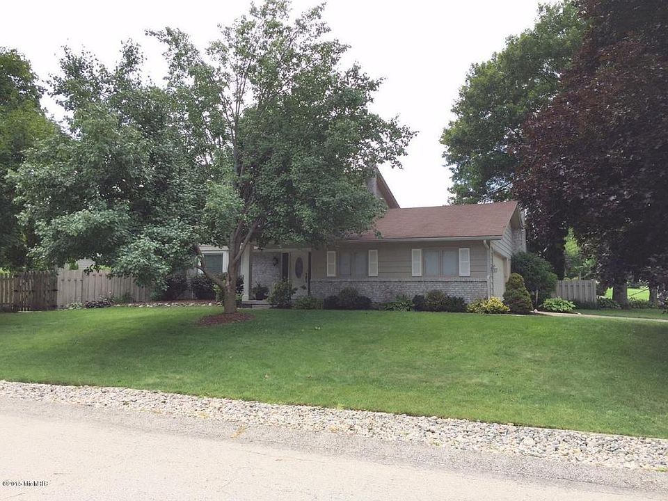 1st image of 6333 Patagonia Dr SE