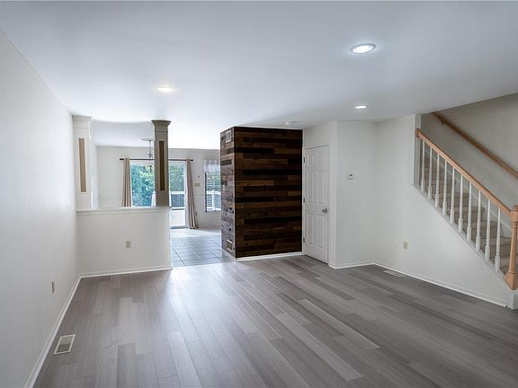 2nd image of 8116 Heritage Dr
