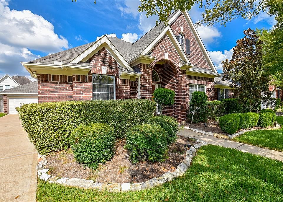 Lovingly maintained by the original owners, this home is ready for the next lucky buyers.