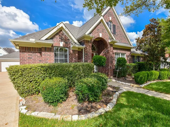 1415 Cross Valley Dr, Sugar Land, TX 77479