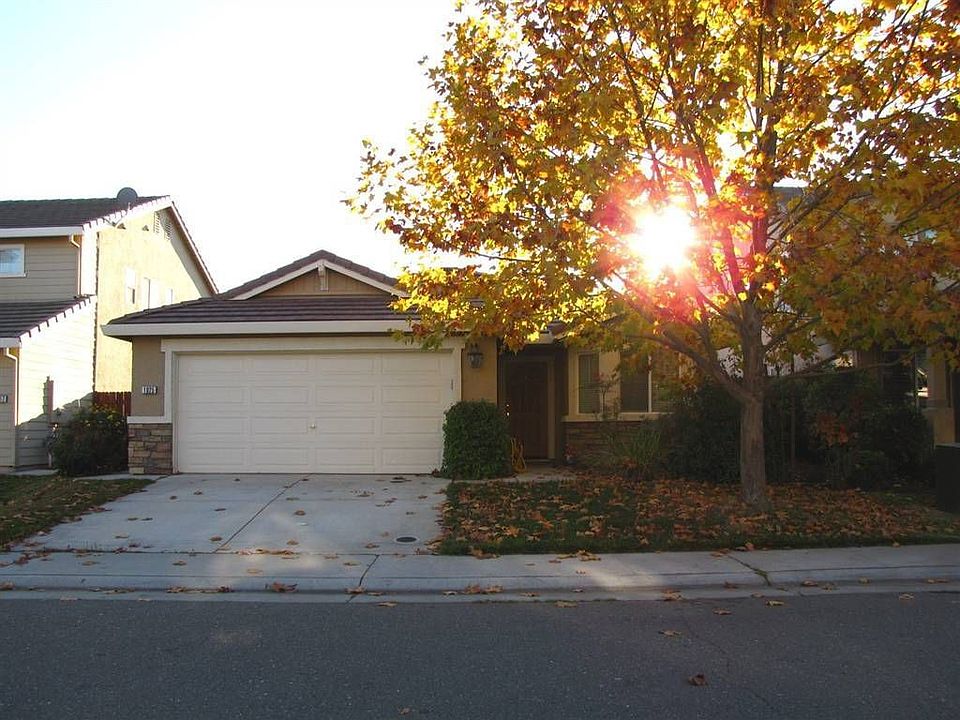 1st image of 1825 Ambridge Dr
