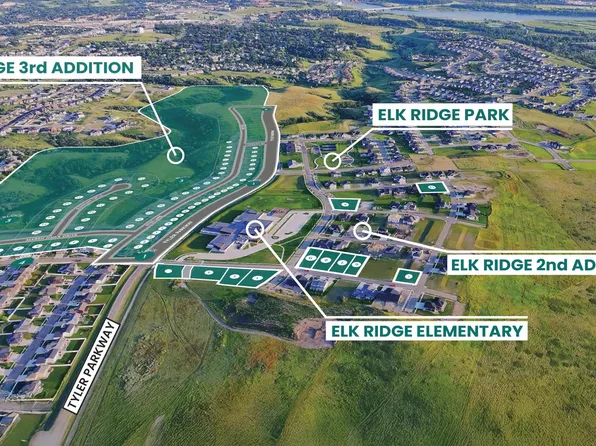 1800 Prairie Hawk Dr, Bismarck, ND 58503