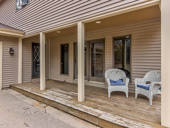 2nd image of 13435 Green St