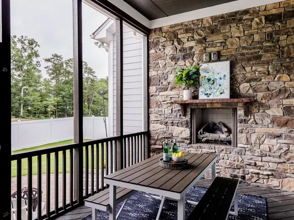 316 Moore Hill Way, Holly Springs, NC 27540