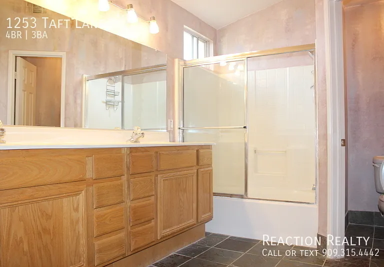 1253 Taft Ln — Photo 16