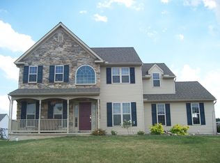 16 Ferndale Rd, Seven Valleys, PA 17360