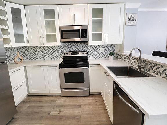 5th image of 3671 NW 91st Avenue