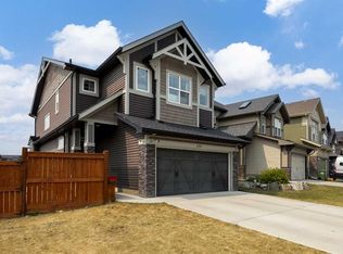 291 E Paint Horse Dr, Cochrane, AB T4C2M3