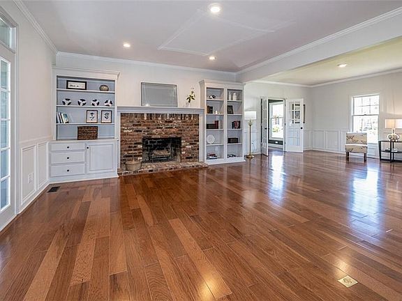 5th image of 9224 Seascape Dr