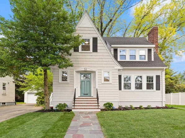 36 Stearns Rd, Belmont, MA 02478