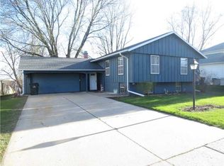 217 Brentwood Dr NE, Cedar Rapids, IA 52402