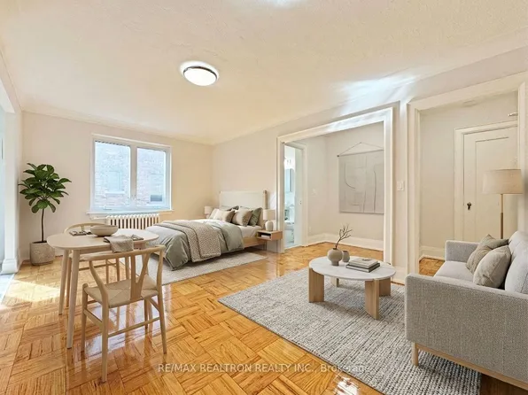 398 Avenue Rd #525, Toronto, ON M4V 2H4