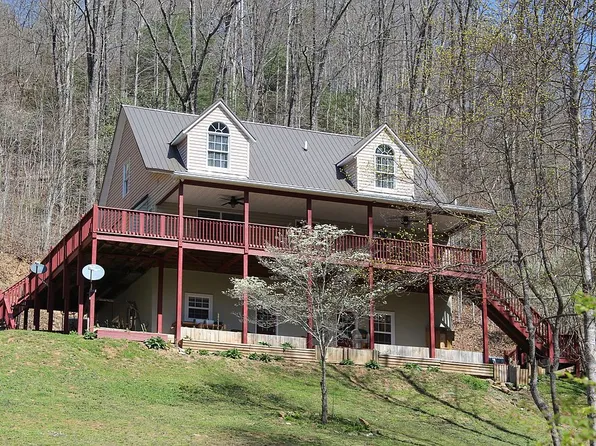 77 Pigeon Creek Trl, Bryson City, NC 28713