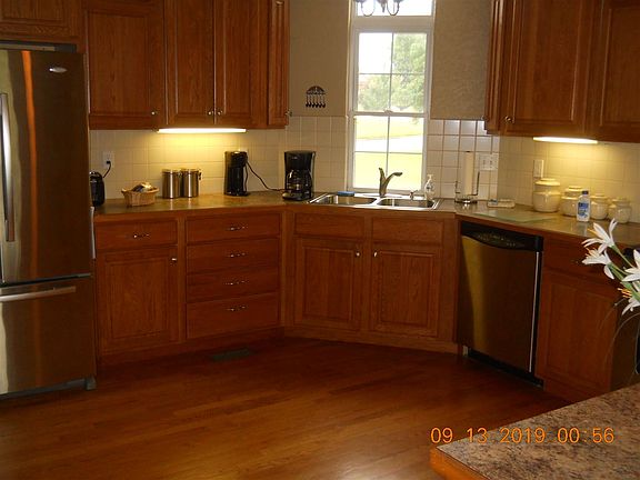 5th image of 2801 Cabrillo Dr