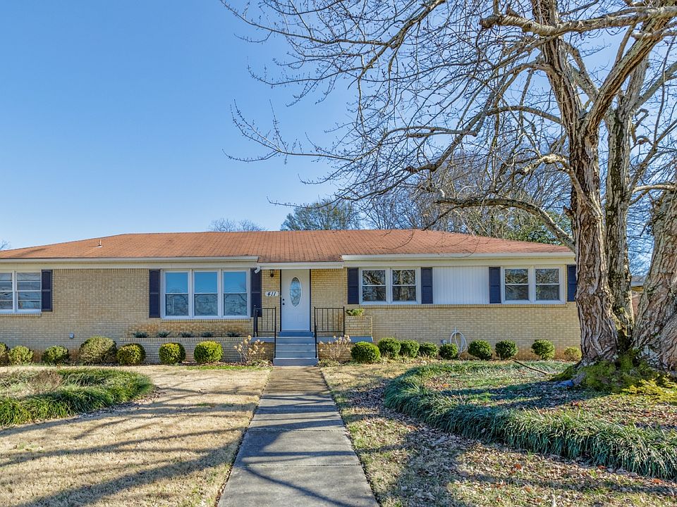 1st image of 411 Curtis Dr SE