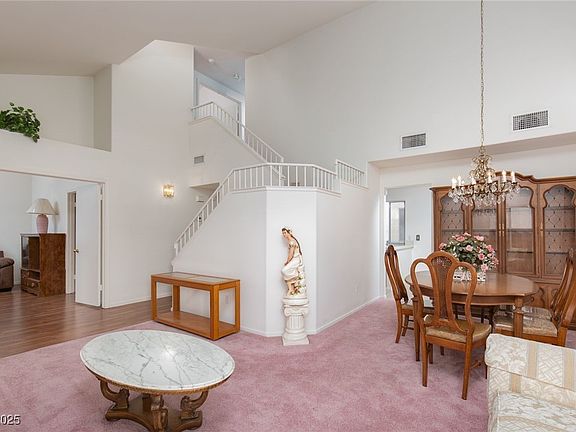4th image of 1813 Villa Vista Way