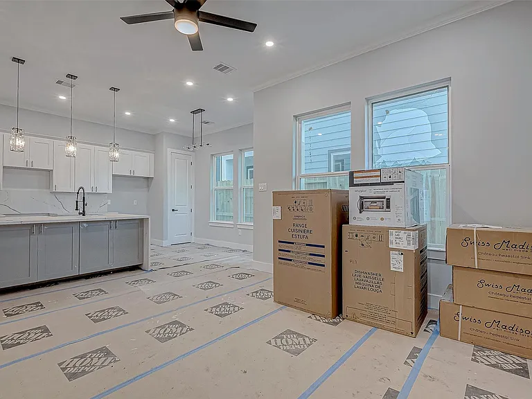 6840 Del Rio St — Photo 18
