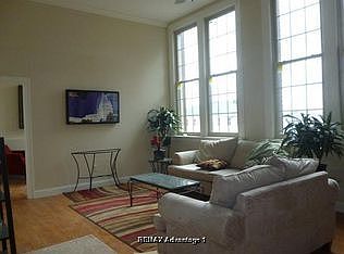 2nd image of 13 Dartmouth St #10718640