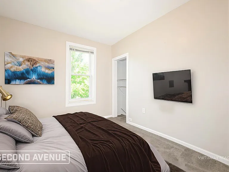 236 Grace Ave — Photo 15