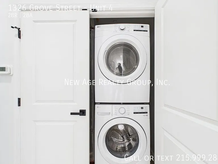 1326 Grove St #4 — Photo 15