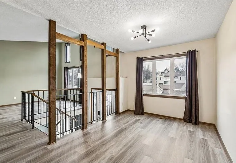 5673 W Bavarian Pass NE — Photo 4
