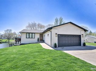 111 Elm Dr, Edwardsville, IL 62025