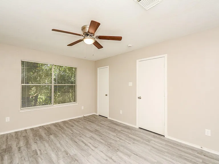 8826 Pecan Place Dr — Photo 13