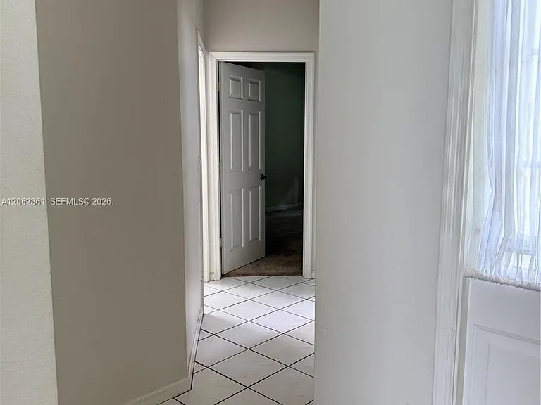 2435 SE 7th Pl — Photo 28