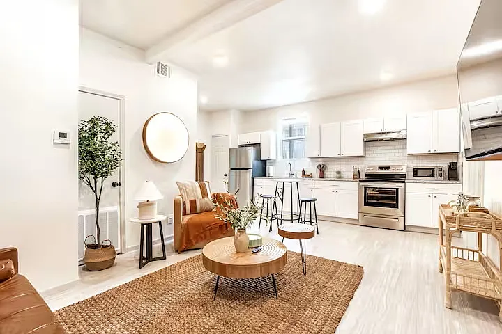 647 Hammond Ave — Photo 31