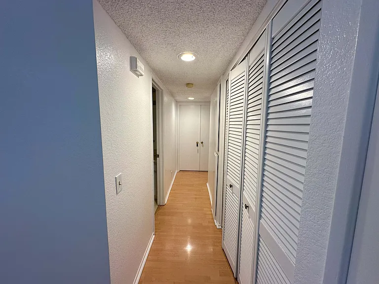 125 Park Shadow Ct — Photo 10