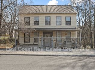 242 E Liberty St APT 1, Martinsburg, WV 25404