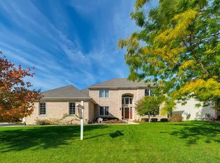 27W244 Winfield Scott Dr, Winfield, IL 60190