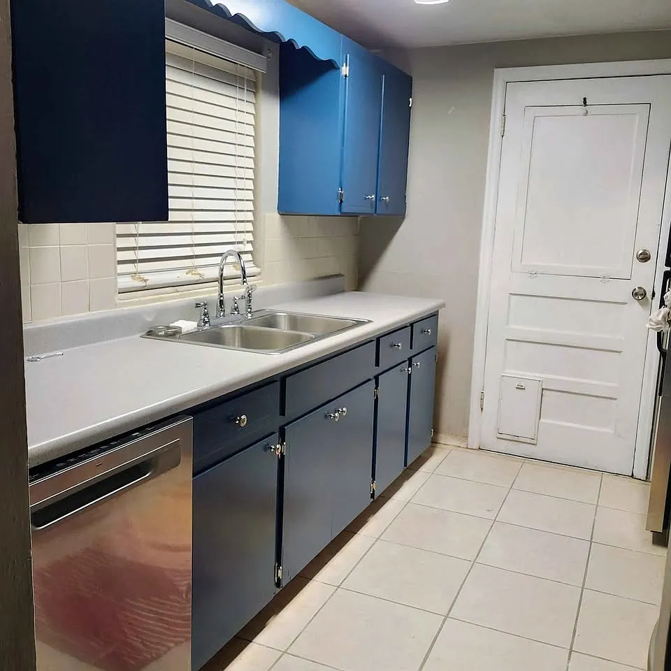 2 bed, 1000 sqft, $2,075 — Photo 3