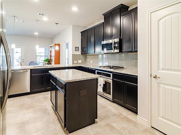 5th image of 10208 Levelland Pl