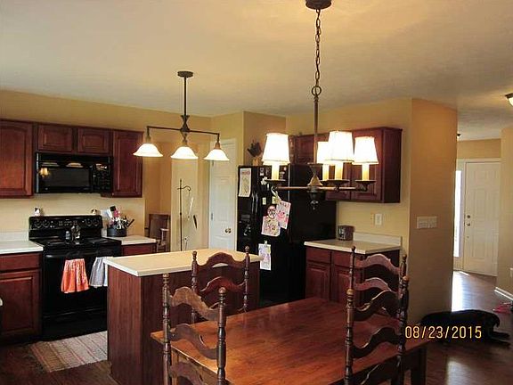 5th image of 5042 Clay Creek Ln
