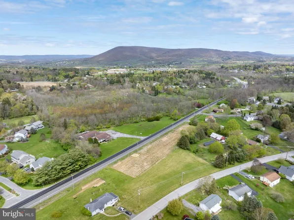 LOT On W, Boalsburg, PA 16827