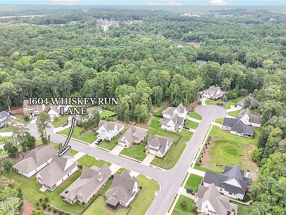 2nd image of 1604 Whiskey Run Ln
