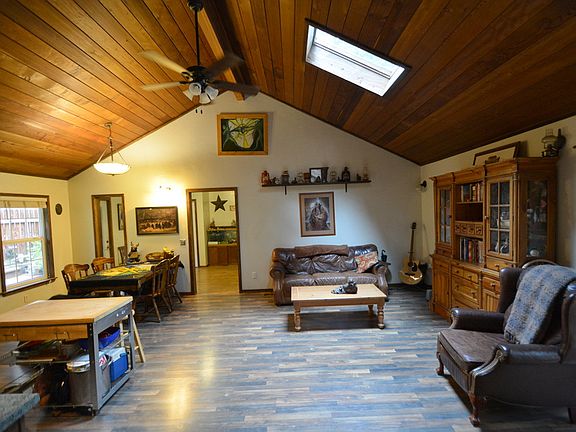 3rd image of 3060 Gold Hill Cir