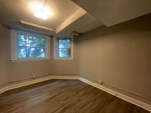 287 E Edsel Ford Fwy UNIT 2