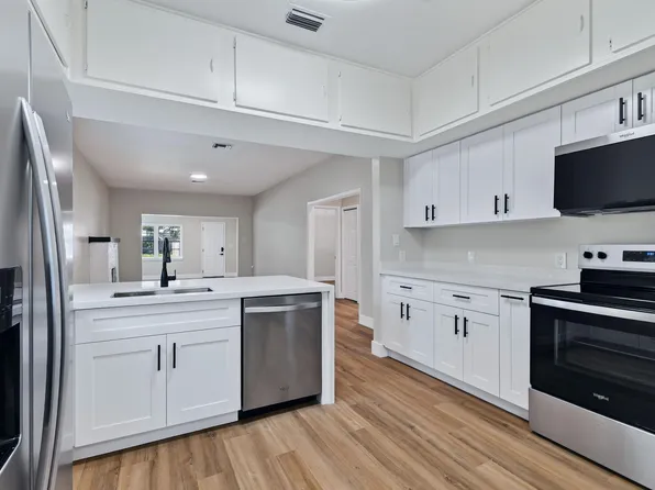 3714 Henry Ave, West Palm Beach, FL 33405