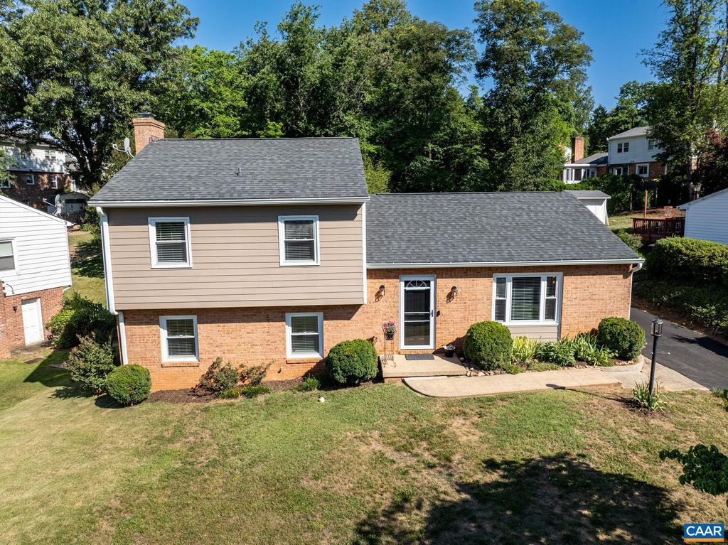 327 Brentwood Rd, Charlottesville, VA - View 2
