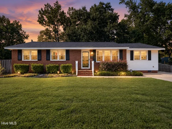 809 Gardenview Drive, Jacksonville, NC 28540