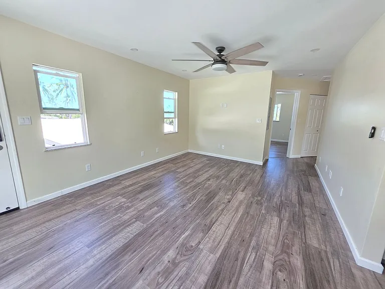 523 Ilimano St — Photo 2